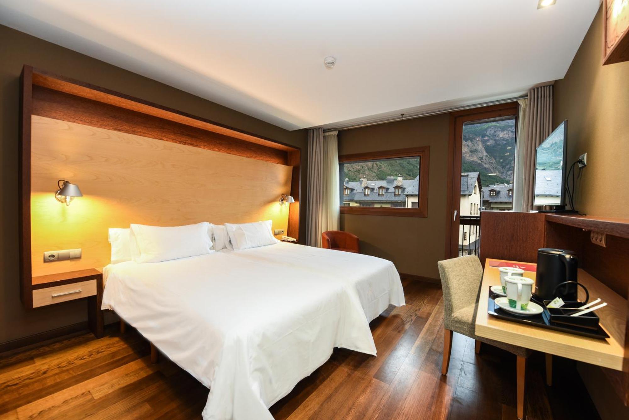 Sommos Hotel Aneto Benasque Eksteriør billede