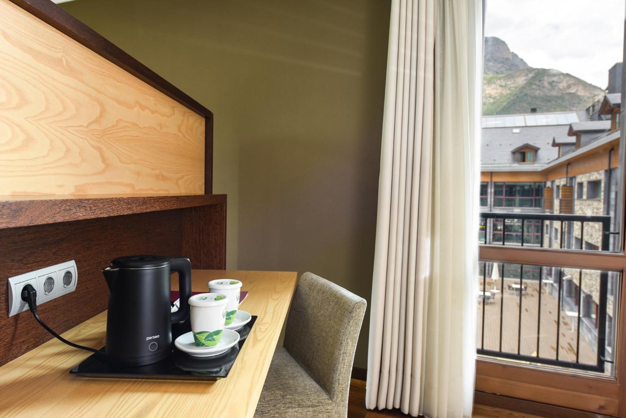 Sommos Hotel Aneto Benasque Eksteriør billede