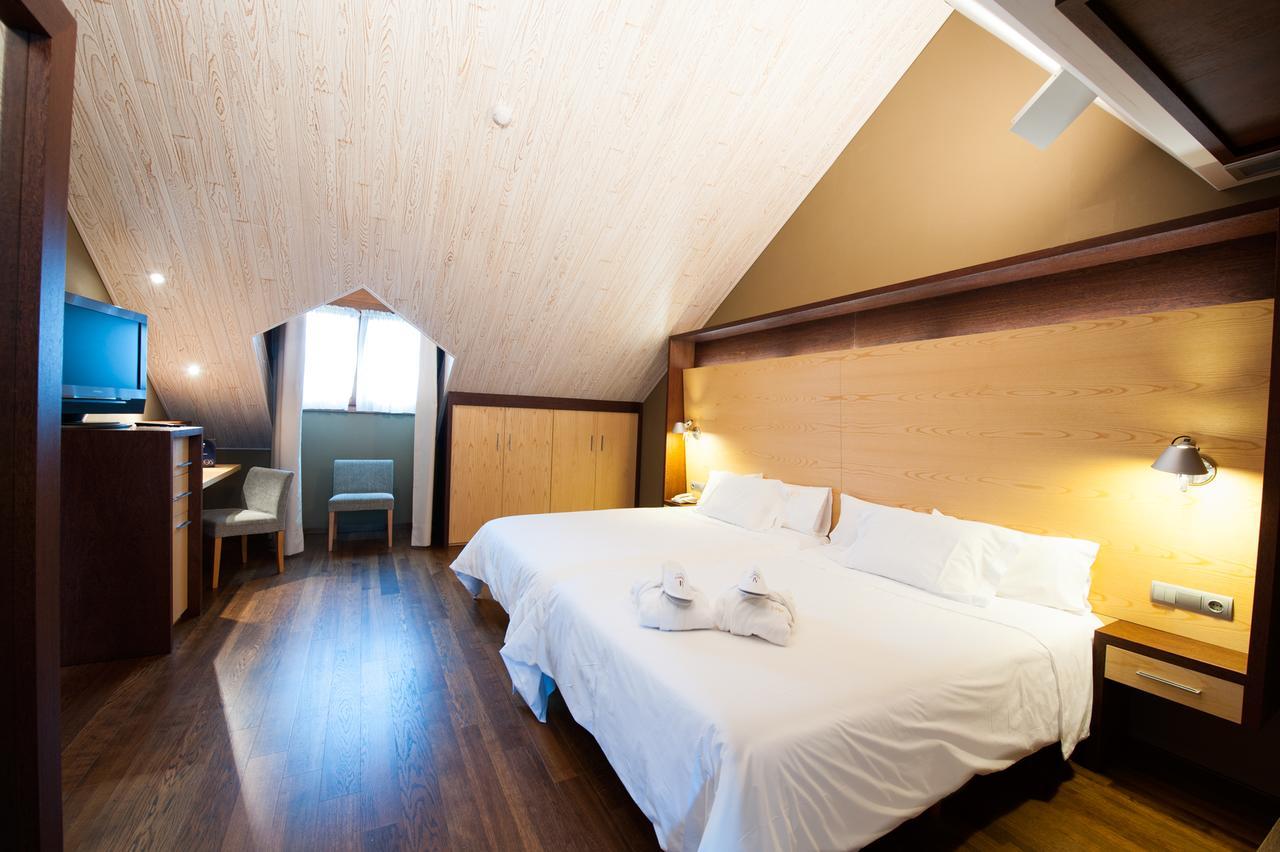 Sommos Hotel Aneto Benasque Eksteriør billede
