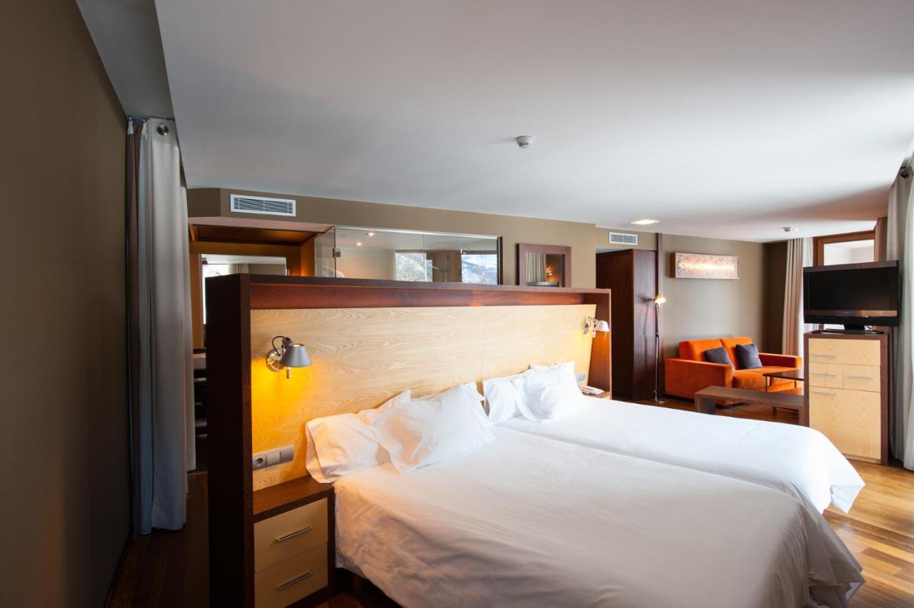 Sommos Hotel Aneto Benasque Eksteriør billede